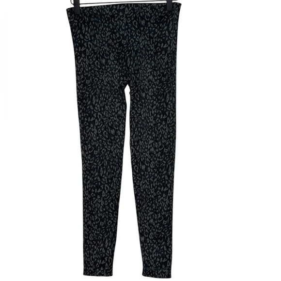 SPANX Gray Look at Me Now Seamless Leggings size Medium - Picture 7 of 11